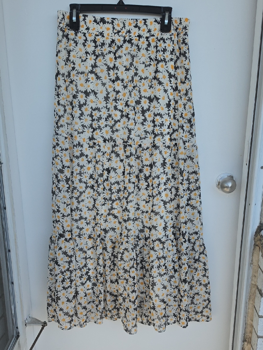 Daisy Print Tiered Maxi Skirt in White and Yellow.       V-BL